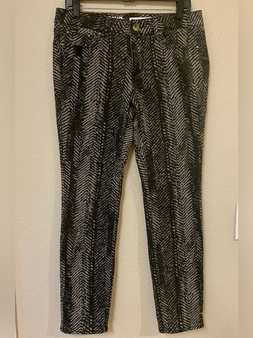 DKNY Black and Gray Patterned Jeggings - Size 10